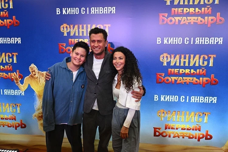 Громкое заявление о скандале Прилучного и Муцениеце: появилось заключение, с кем будет жить сын актеров Тимофей