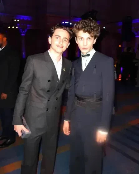 "Он хотел видеть именно Даню". Марк Эйдельштейн рассказал, что прообразом его героя в "Аноре" стал Даня Милохин