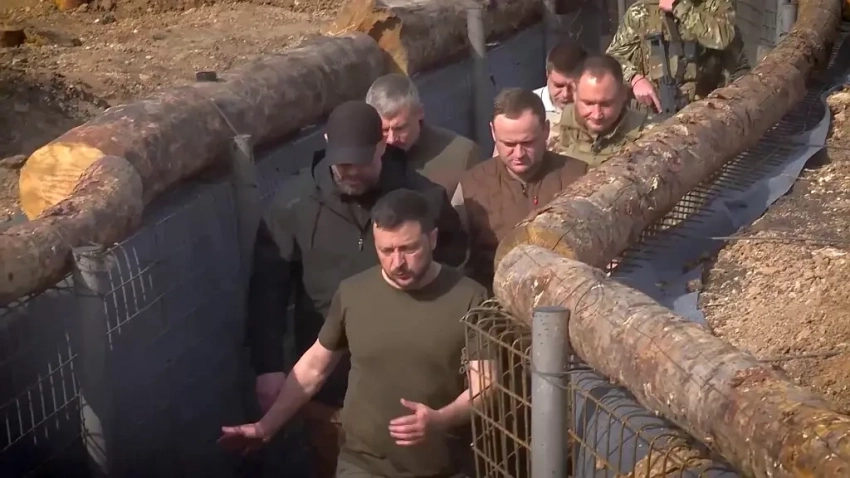 Киев готовится к потере Донбасса: ВСУ строят новую линию обороны от Запорожья до Харькова