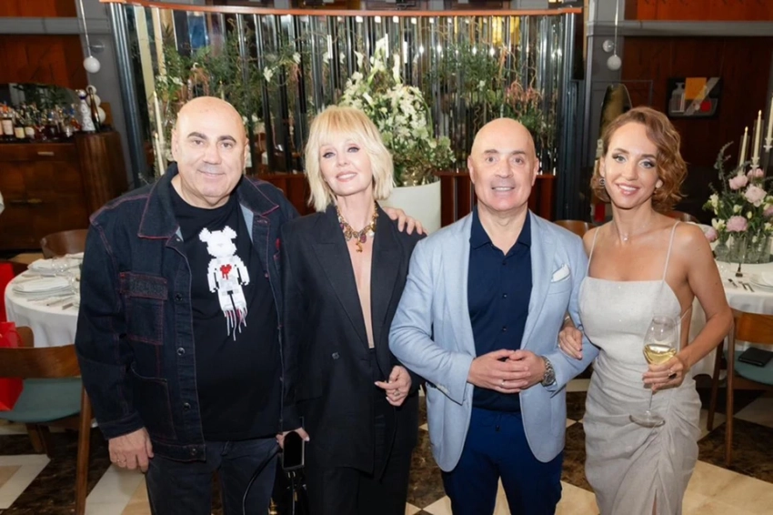 Юбилей свадьбы Грушевских: стендап и шпагат от Пригожина, искренние поздравления от Валерии и сюрприз от Лопыревой